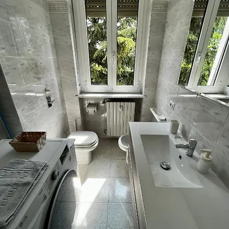 Apartment The Bright Place: Wide And Modern In Mailand